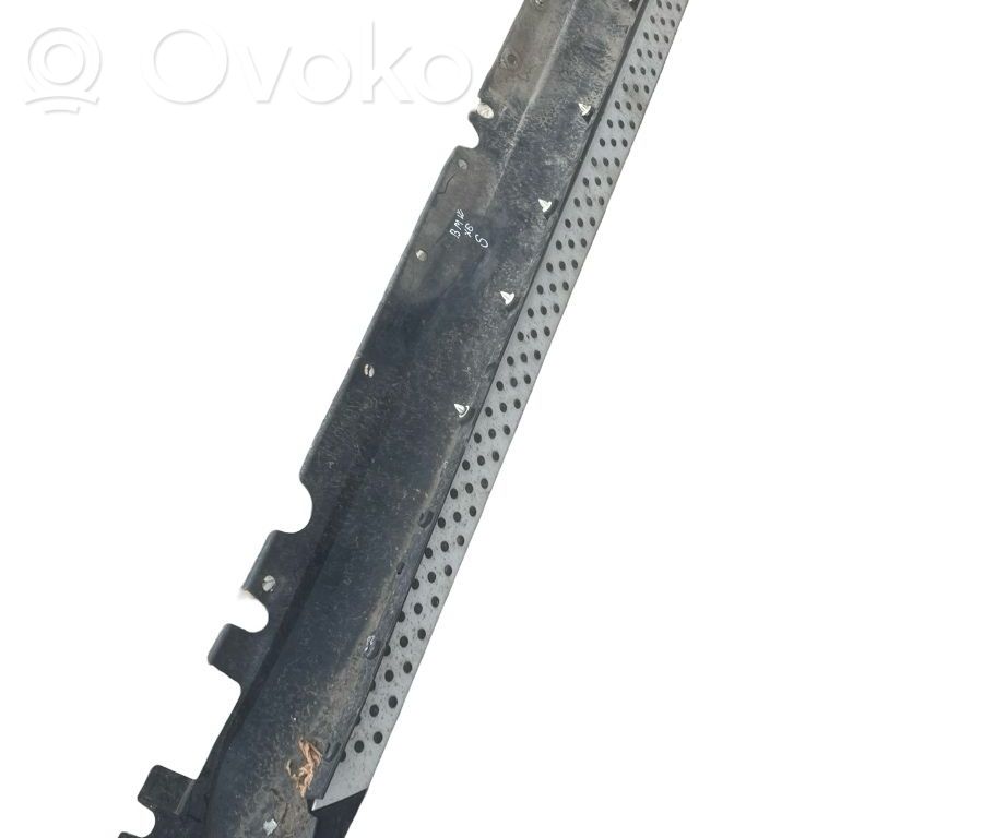 Front sill (body part)   7184419