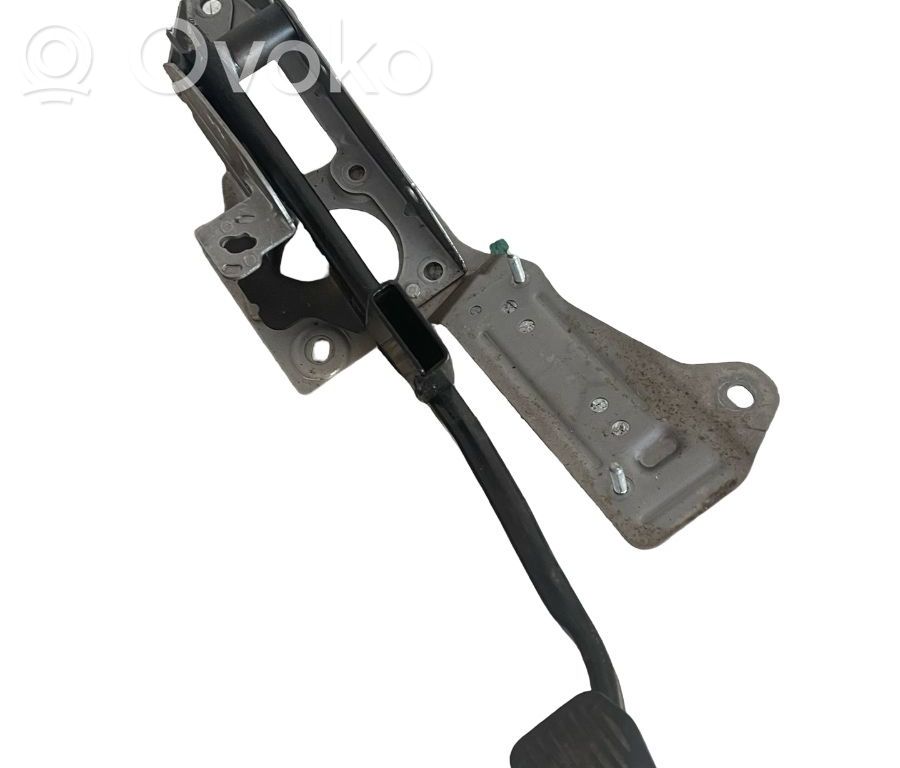 Brake pedal   31381466