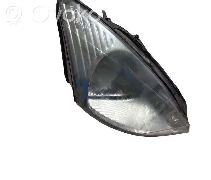 Ford Focus Headlight/headlamp 