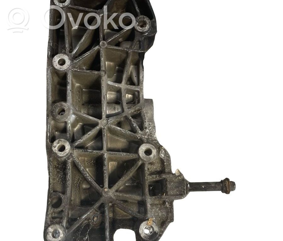 BMW 5 F10 F11 Supporto del generatore/alternatore 