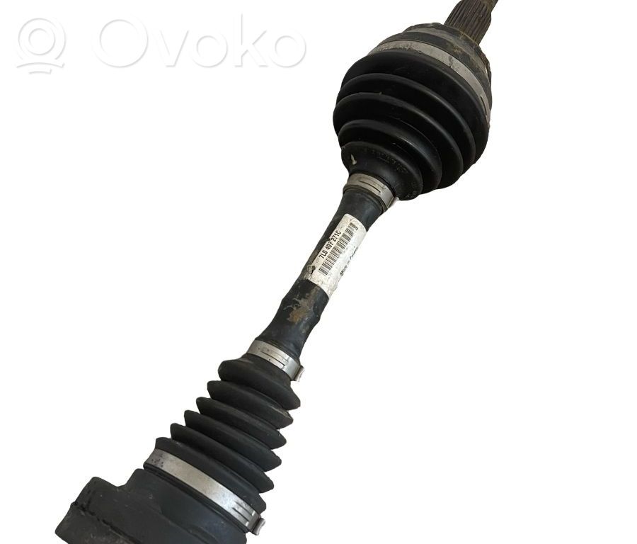 Etuvetoakseli   7L0407271C