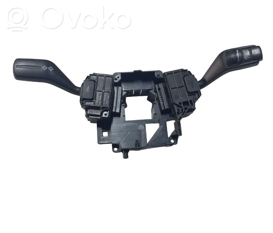 Ford Focus Commodo, commande essuie-glace/phare 