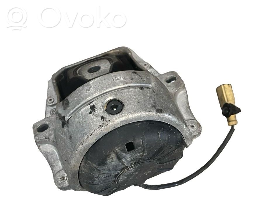 Audi A5 8T 8F Supporto di montaggio del motore 