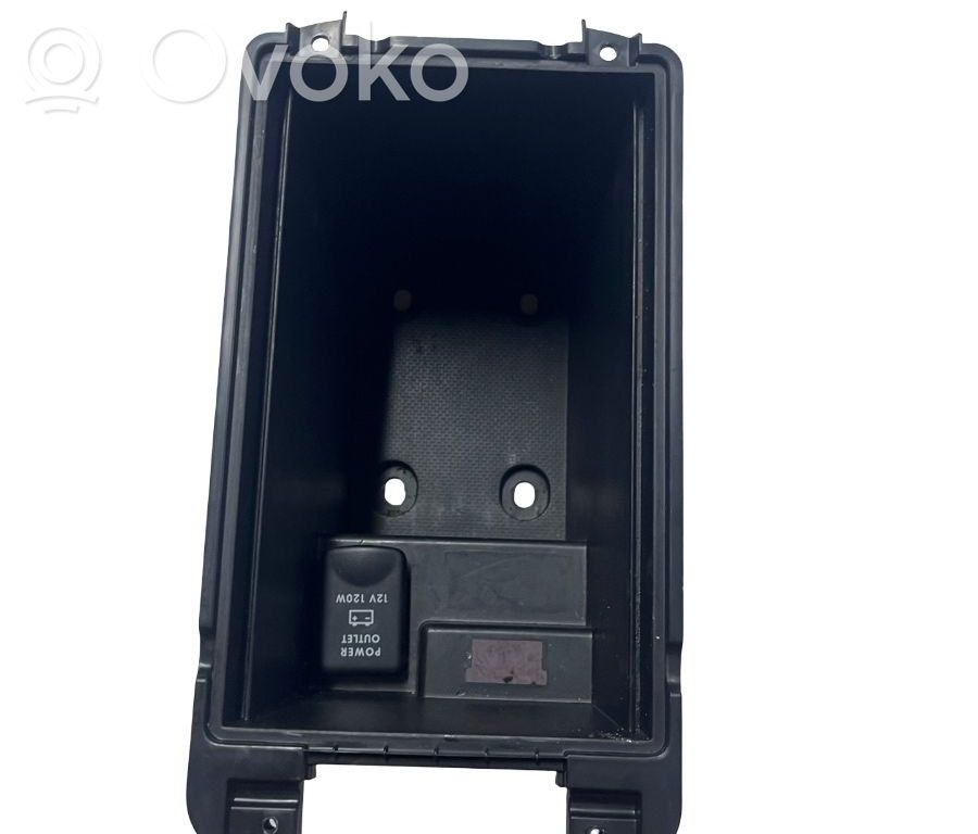 Dashboard storage box/compartment   8011B156