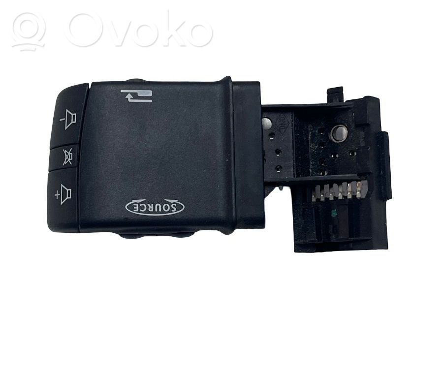 Boutons / interrupteurs volant   8200103769