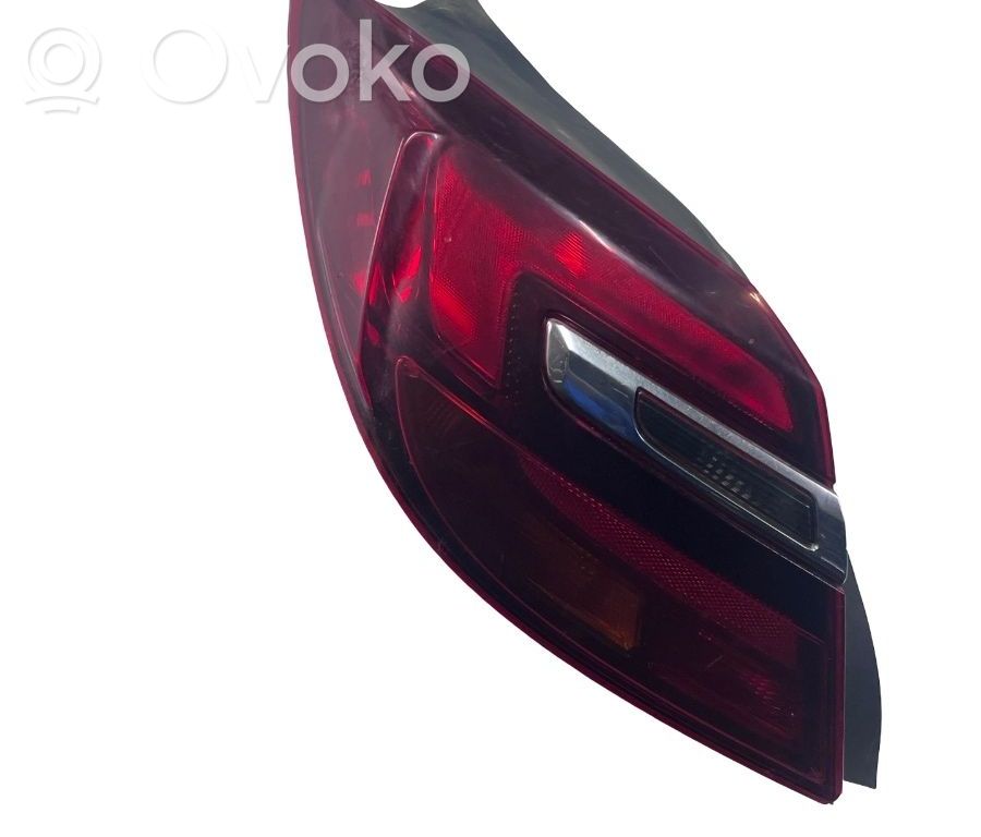 Rear/tail lights   23422535