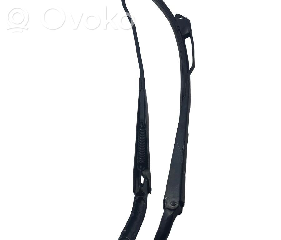 Front wiper blade arm   8624269