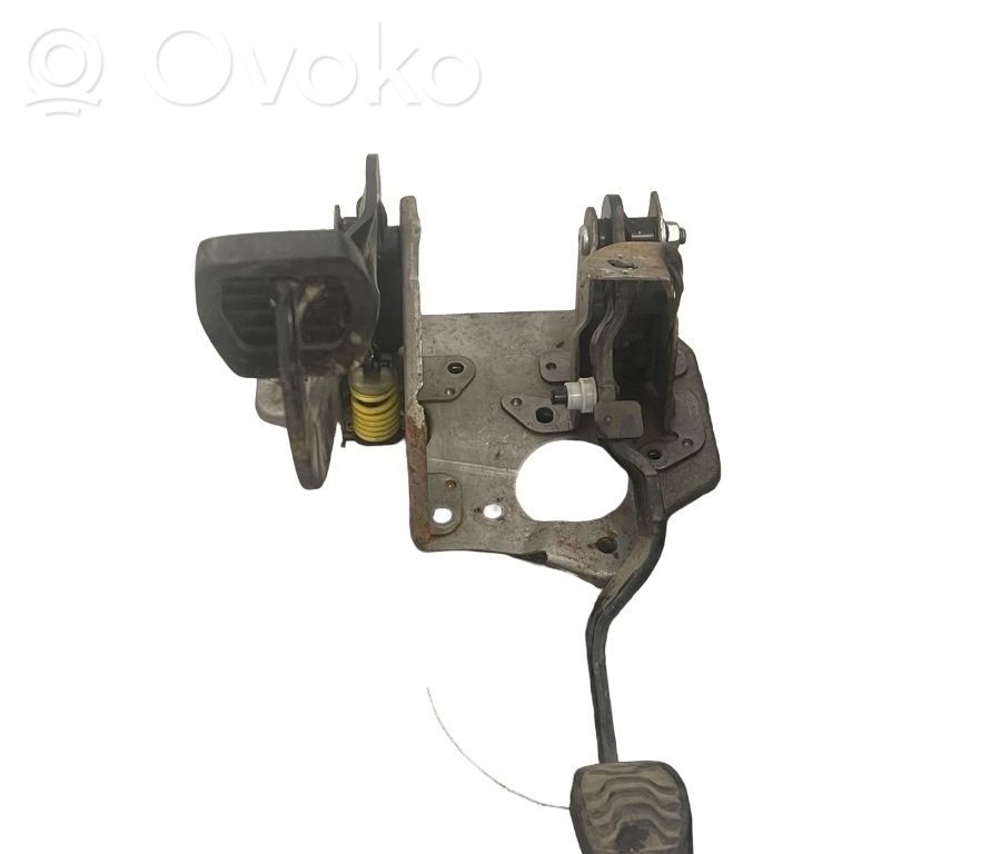 Pedal assembly   GK212450BD