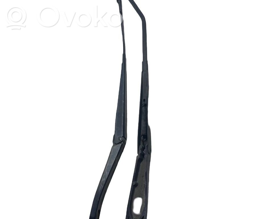 Front wiper blade arm   BK3117526