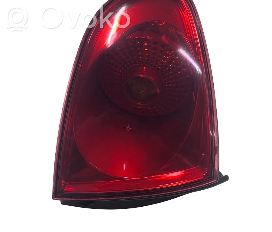 Rear/tail lights   5P0945111B