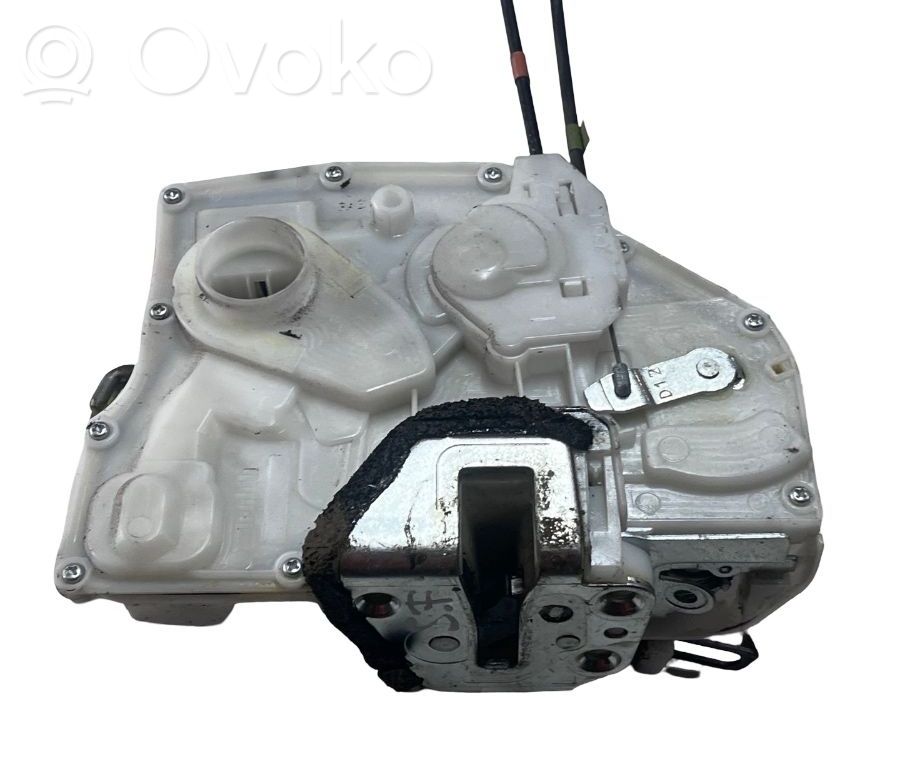 Priekšpusē slēdzene   8220251K60