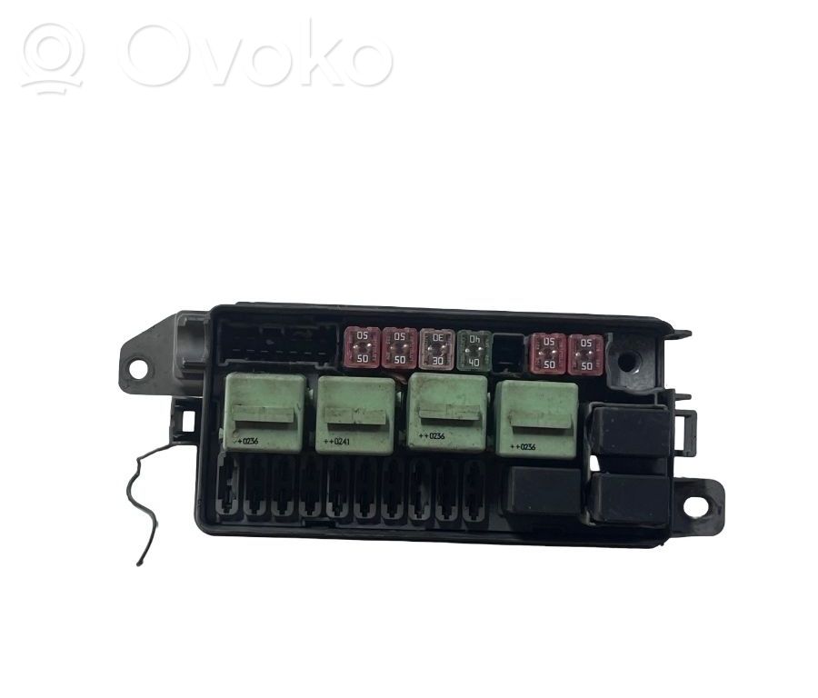 Saugiklių blokas   14266410PL
