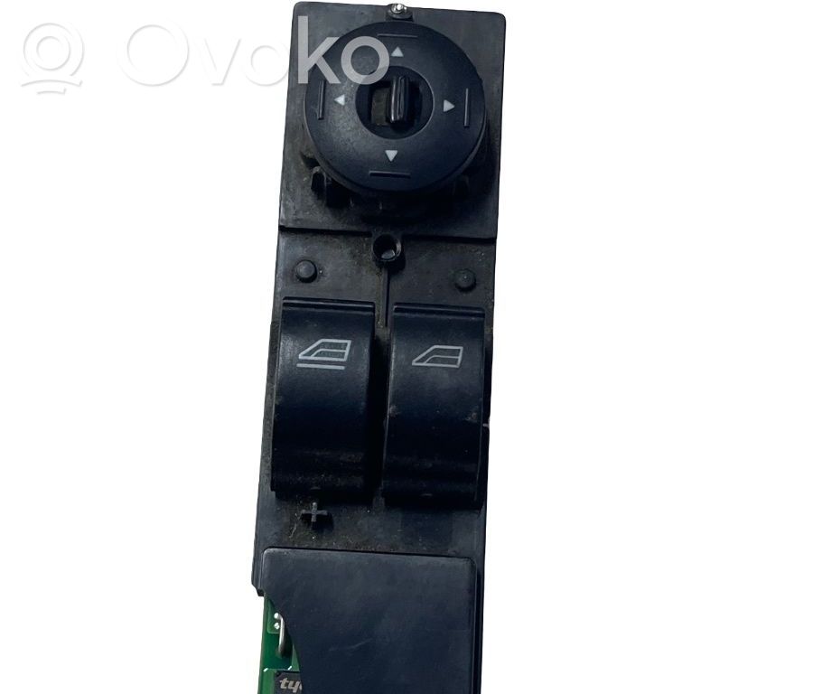 Elektrinių langų jungtukas   3M5T14529
