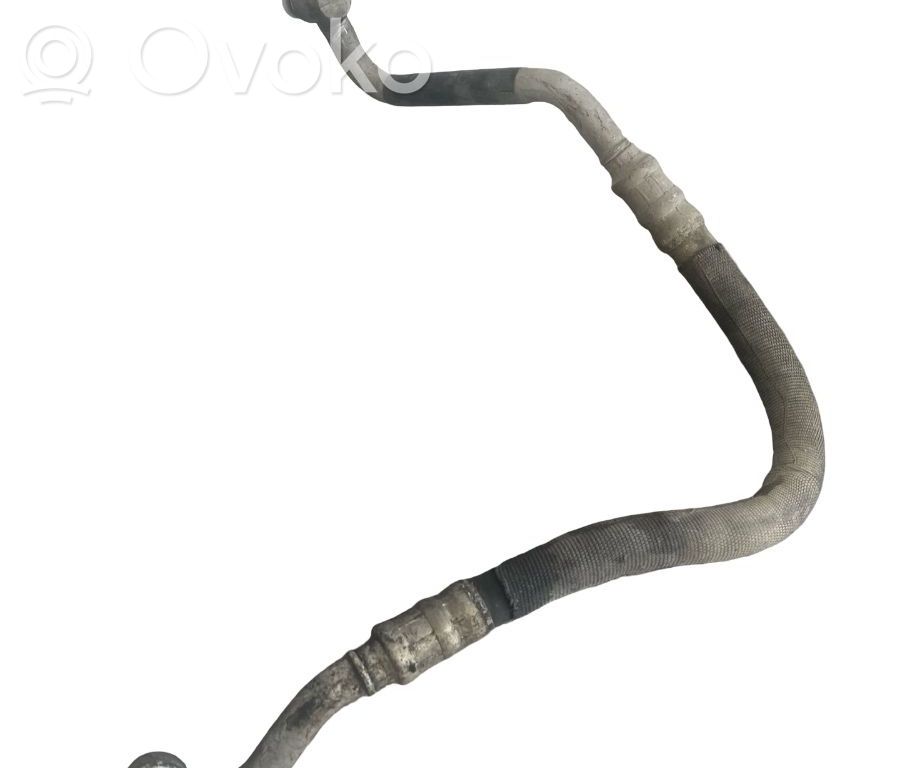 Ilmastointilaitteen putki (A/C)   8K0260701N
