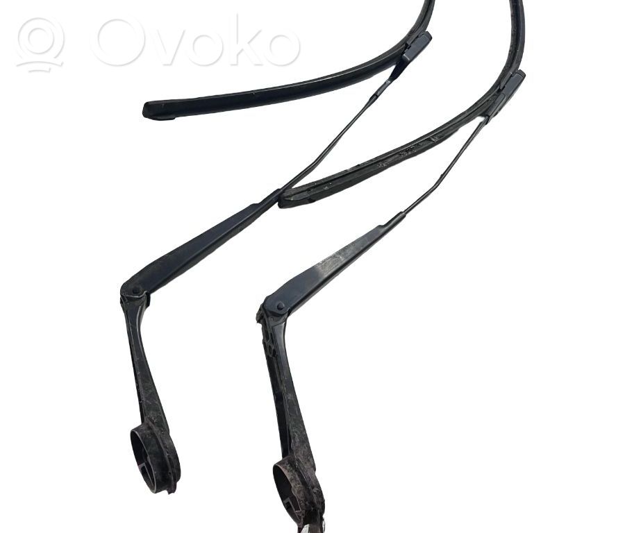 Front wiper blade arm   BM5117526BB