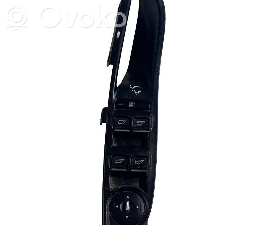 Interrupteur commade lève-vitre   AM5T14A132AA