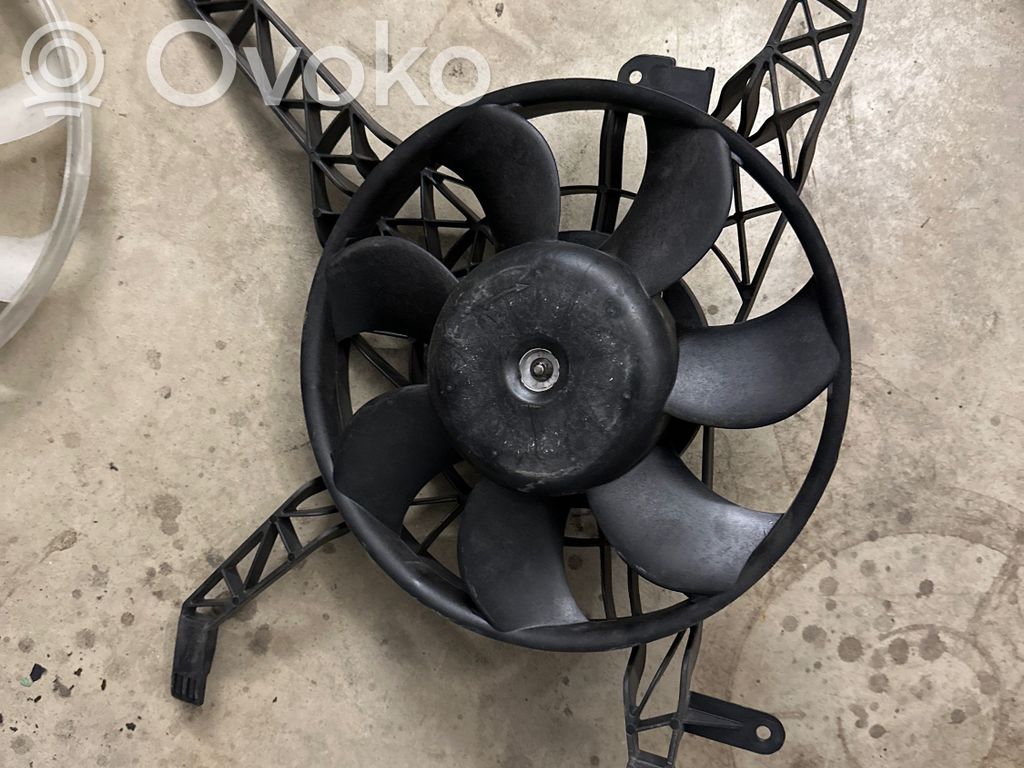 Ford Fiesta Aro de refuerzo del ventilador del radiador 