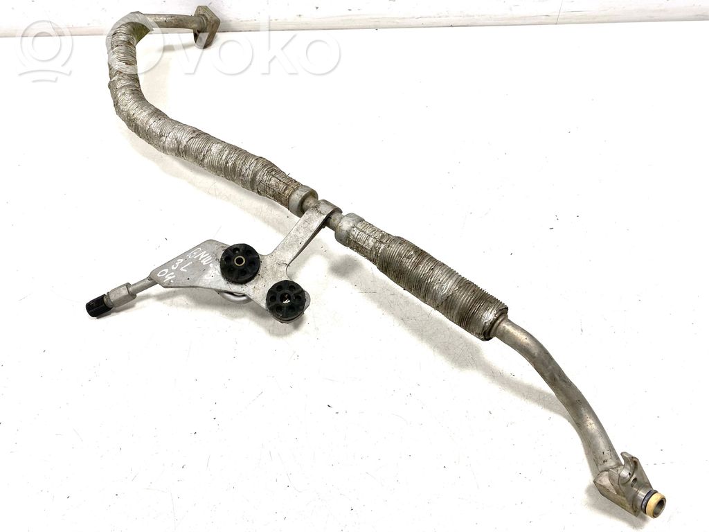 BMW 5 E60 E61 Ilmastointilaitteen putki (A/C) 