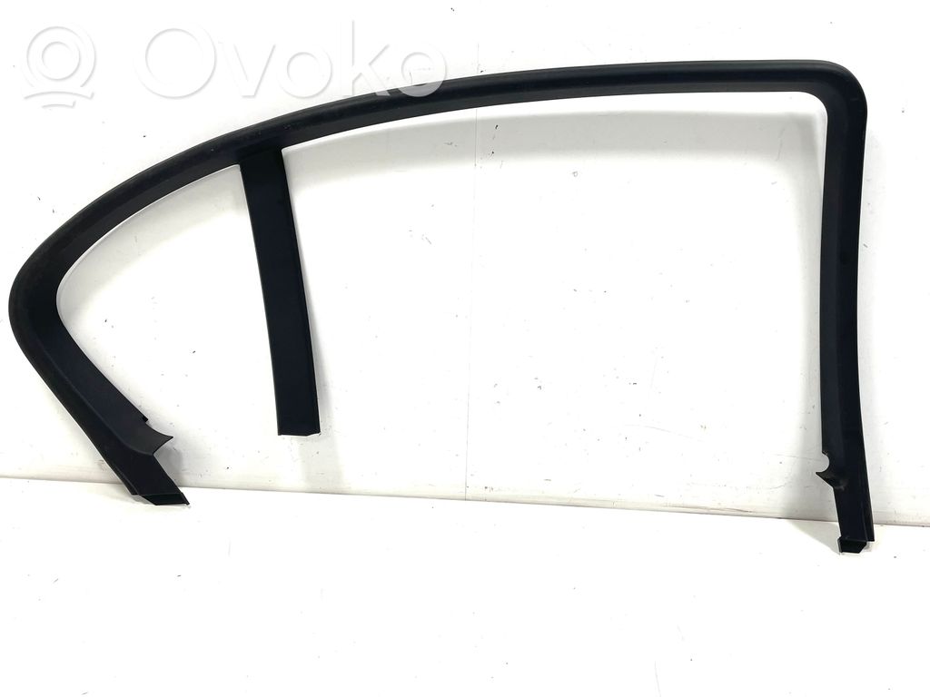 BMW 5 E60 E61 Rear door window/glass frame 