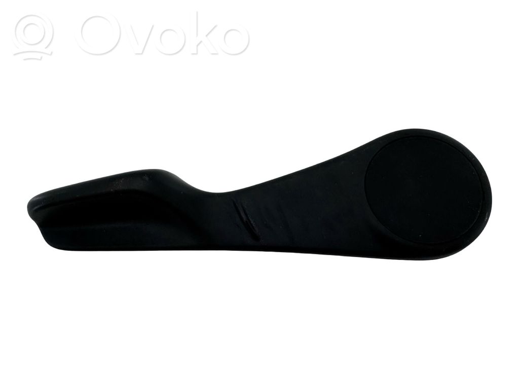 Chevrolet Volt II Seat adjustment handle 