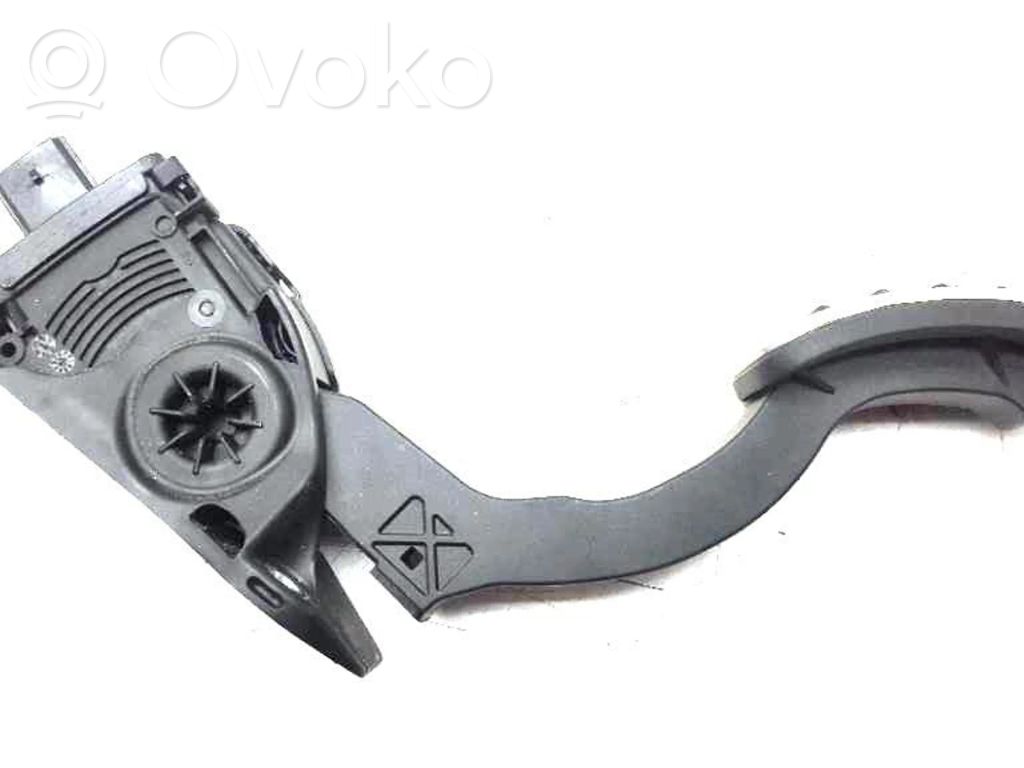 Volvo V40 Accelerator throttle pedal 