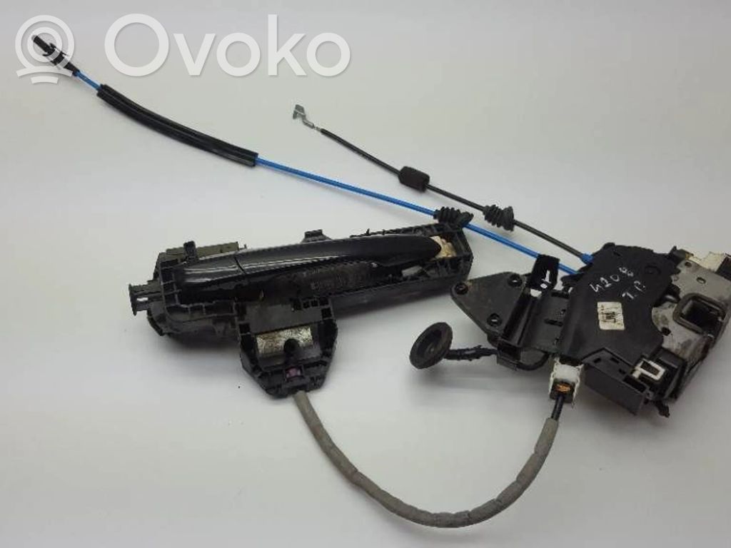 Mercedes-Benz C W204 Rear door lock 