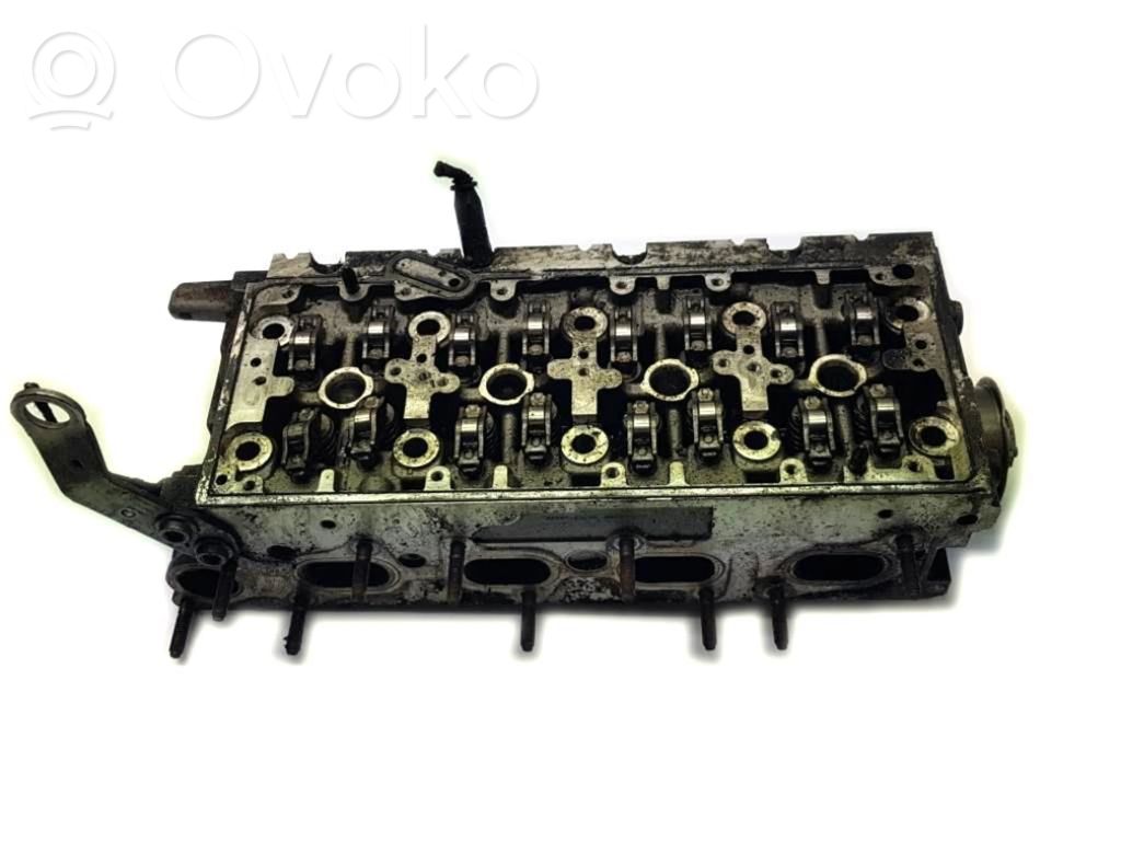 Volkswagen PASSAT B8 Engine head 