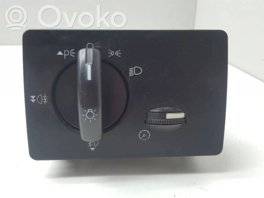 Ford C-MAX I Light switch 