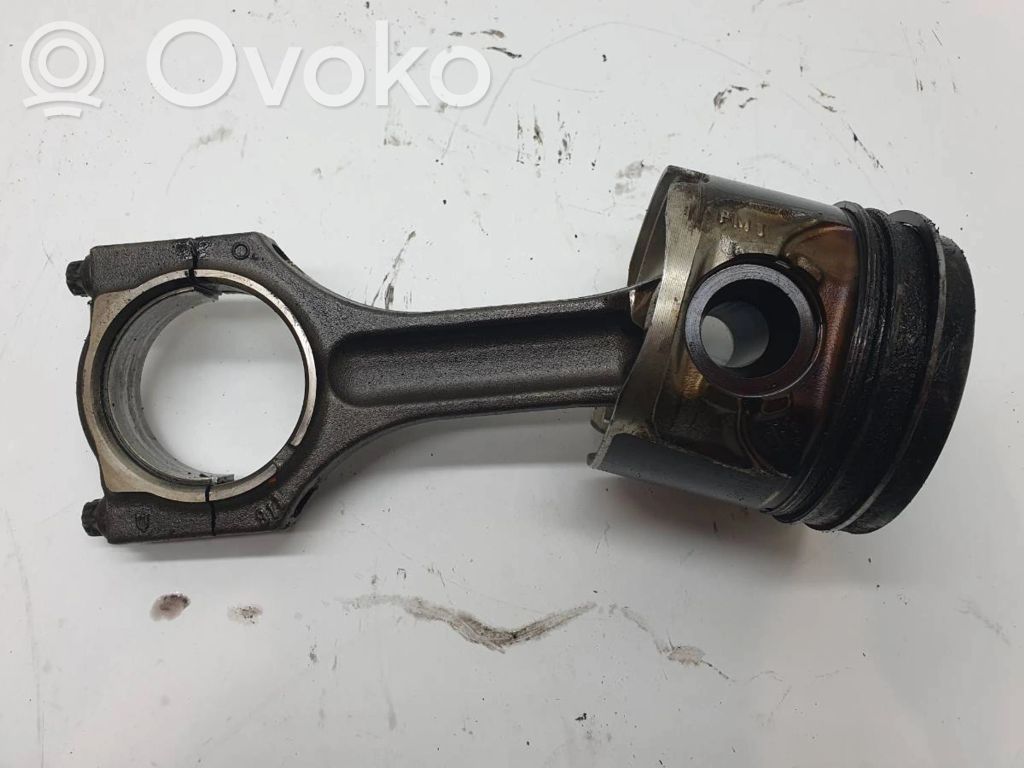 BMW 5 F10 F11 Piston 