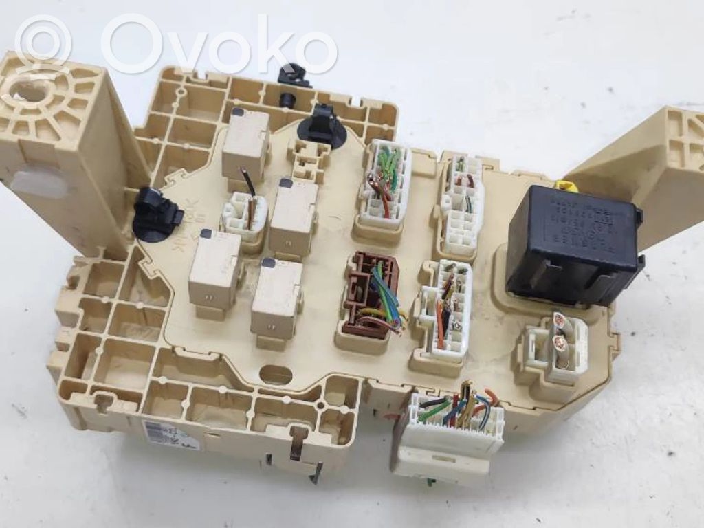 Suzuki Swift I Central body control module 