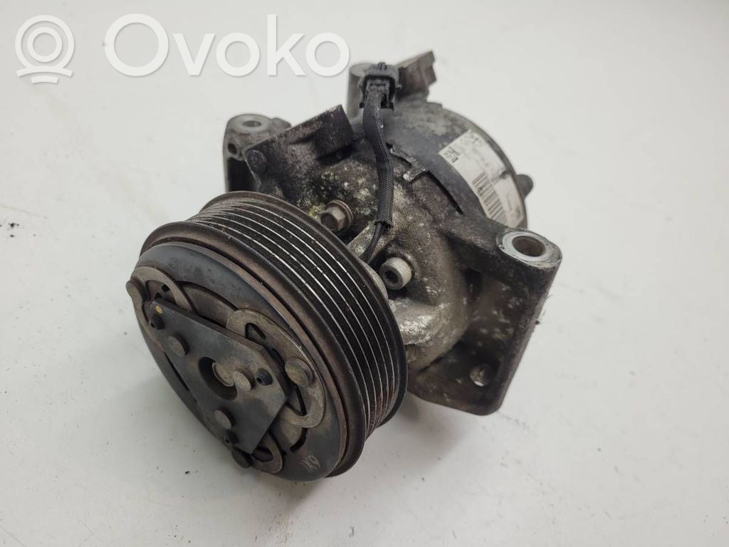 Dacia Duster Air conditioning (A/C) compressor (pump) 