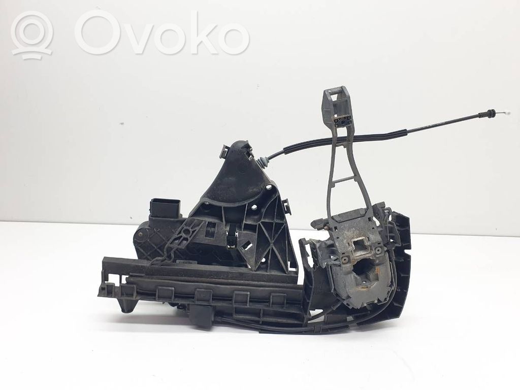 Volvo V50 Priekšpusē slēdzene 