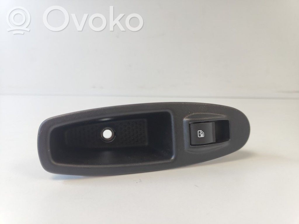 Lancia Ypsilon Electric window control switch 