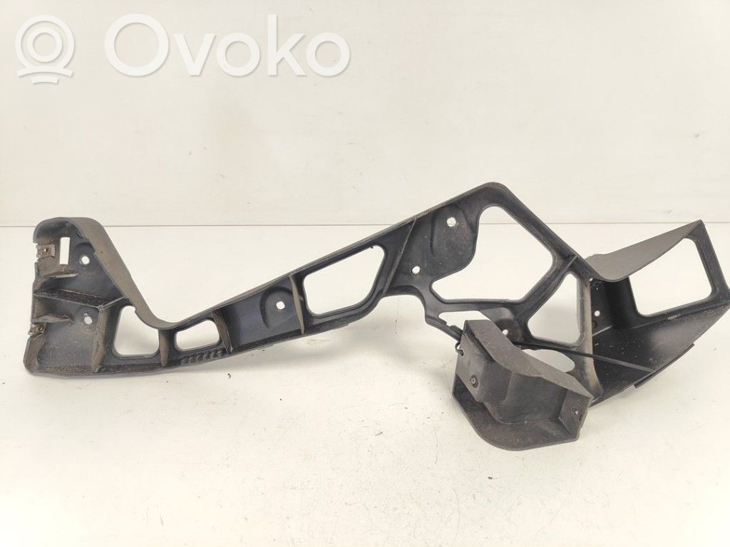 Ford Mondeo MK IV Takapuskurin kannake 