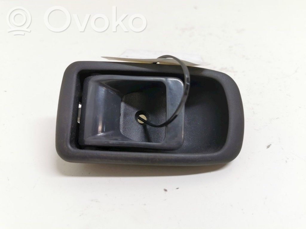 Manecilla externa puerta delantera