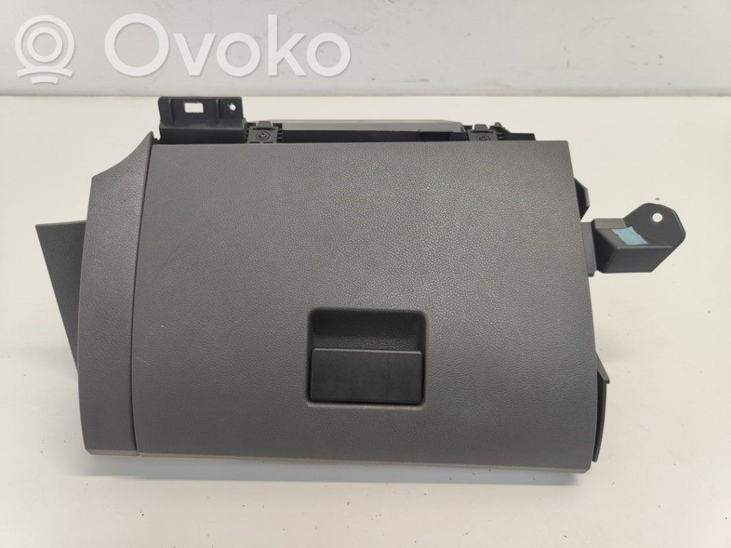 Ford C-MAX I Glove box 