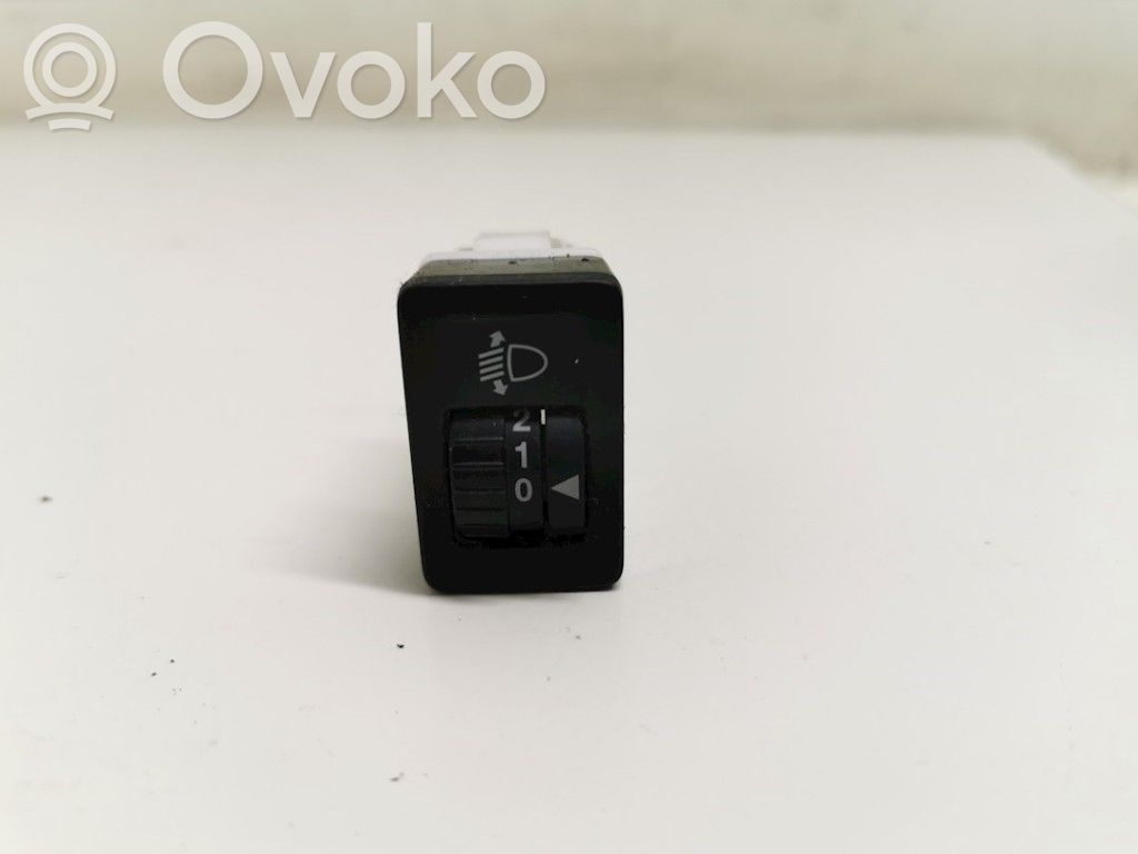 Suzuki Swift I Headlight level height control switch 