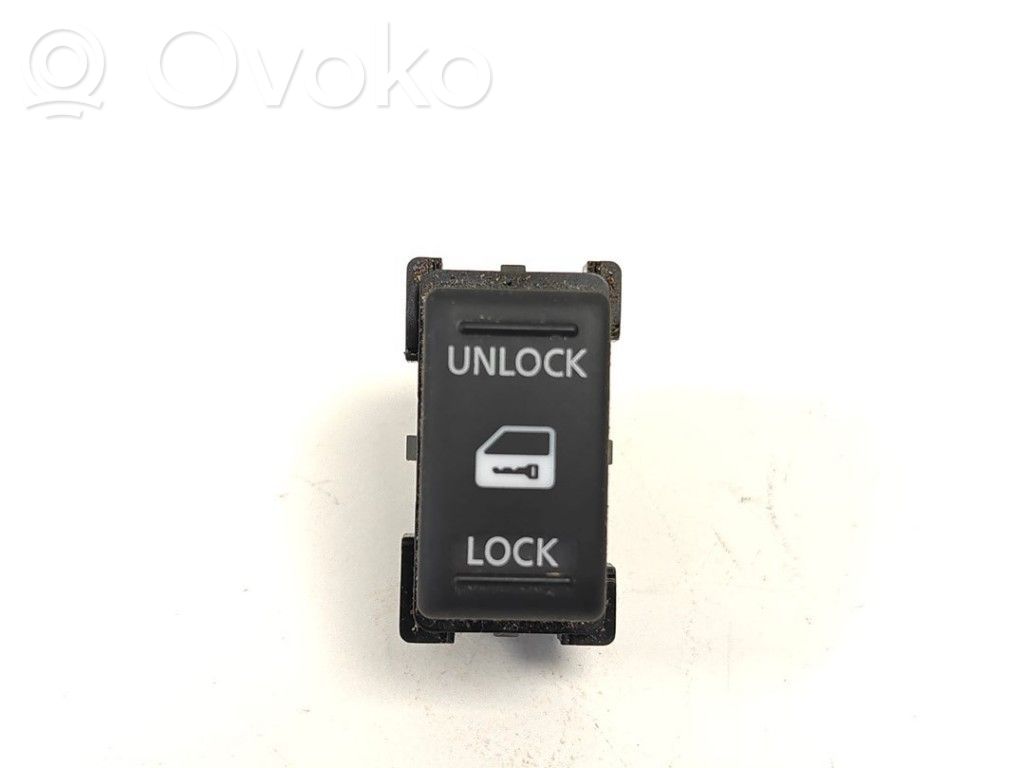 Nissan Note (E11) Botón interruptor de bloqueo de puertas 