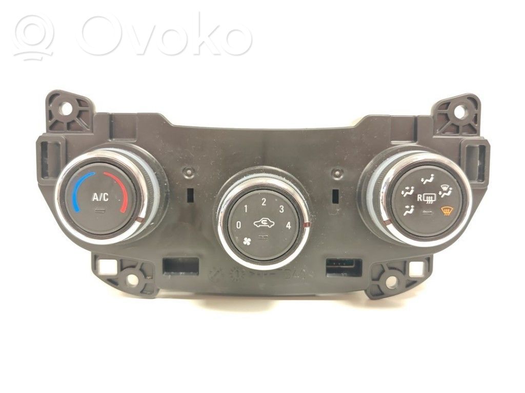 Climate control unit   42479608,42401630,42401630,42479608,42564363