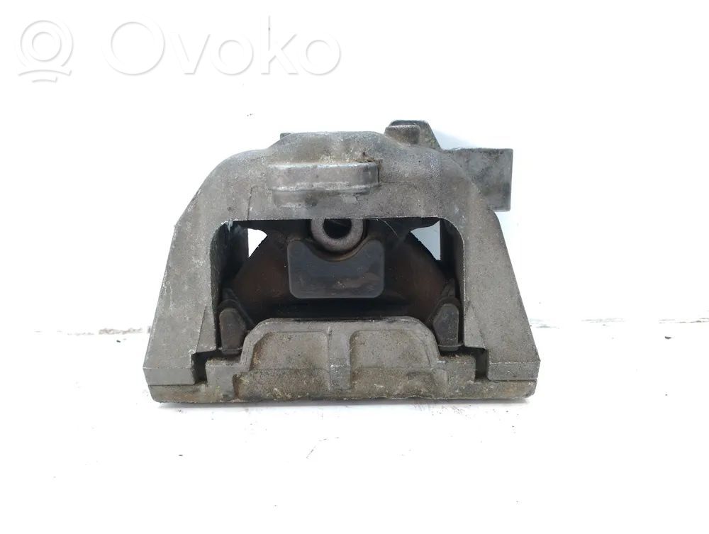 Engine mount bracket   1J0199262BF