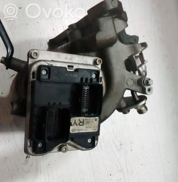 Opel Corsa B Colector de admisión 