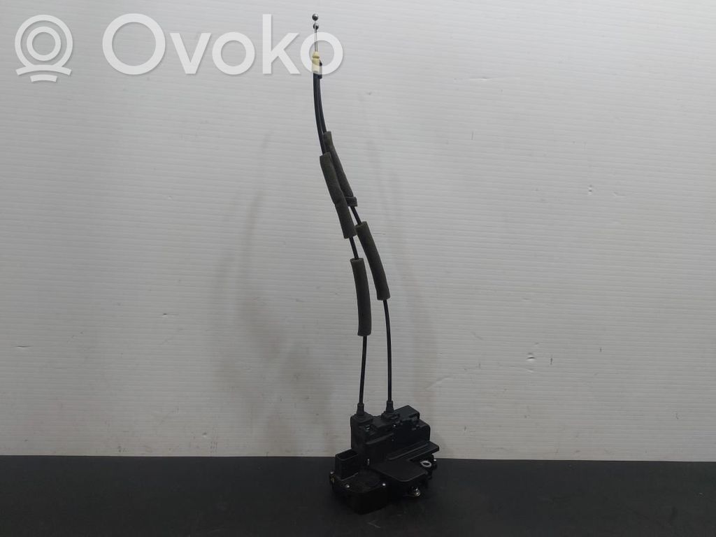 Chevrolet Captiva Front door lock 