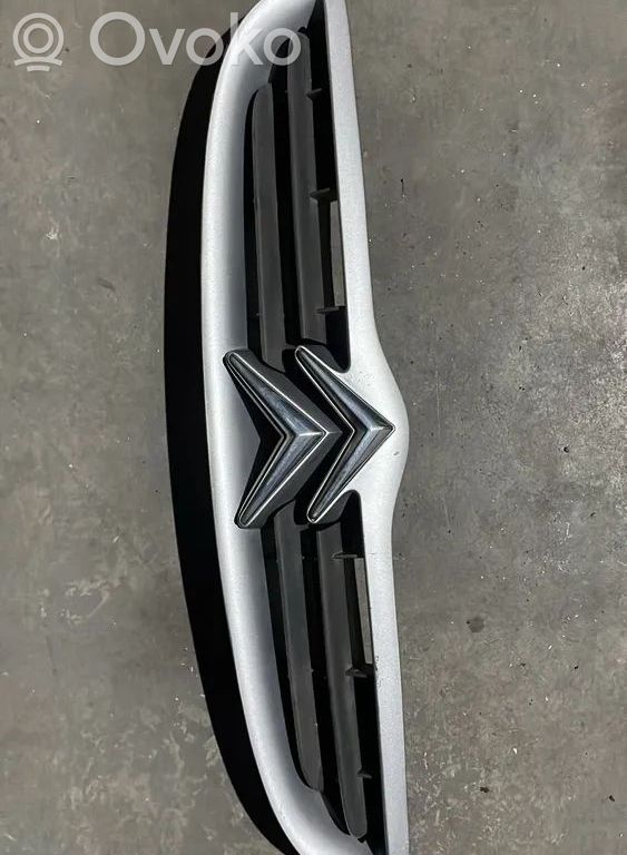 Renault Scenic I Etusäleikkö 