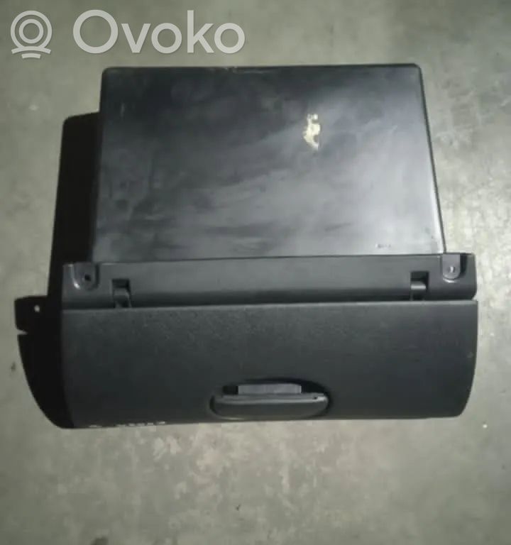 Opel Corsa B Glove box in trunk 