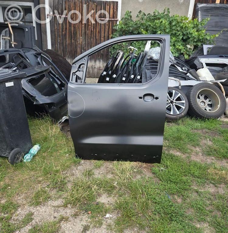 Opel Zafira C Дверь 