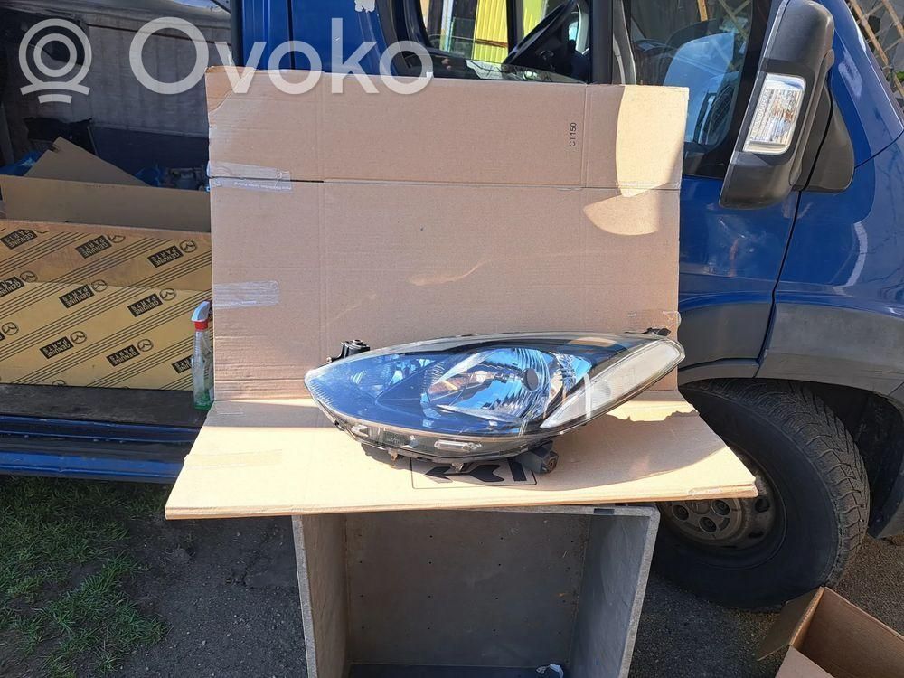 Mazda 2 Priekšējais lukturis 