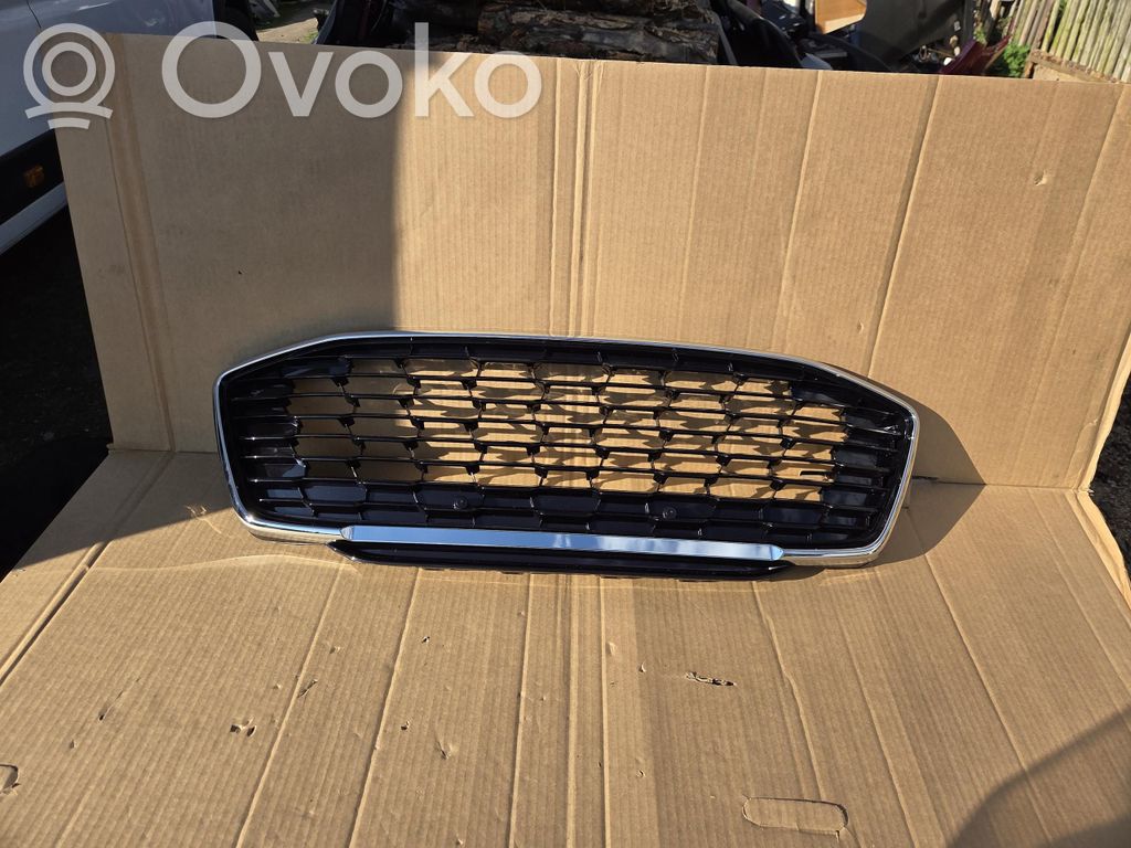 Ford Puma Etupuskurin ylempi jäähdytinsäleikkö 