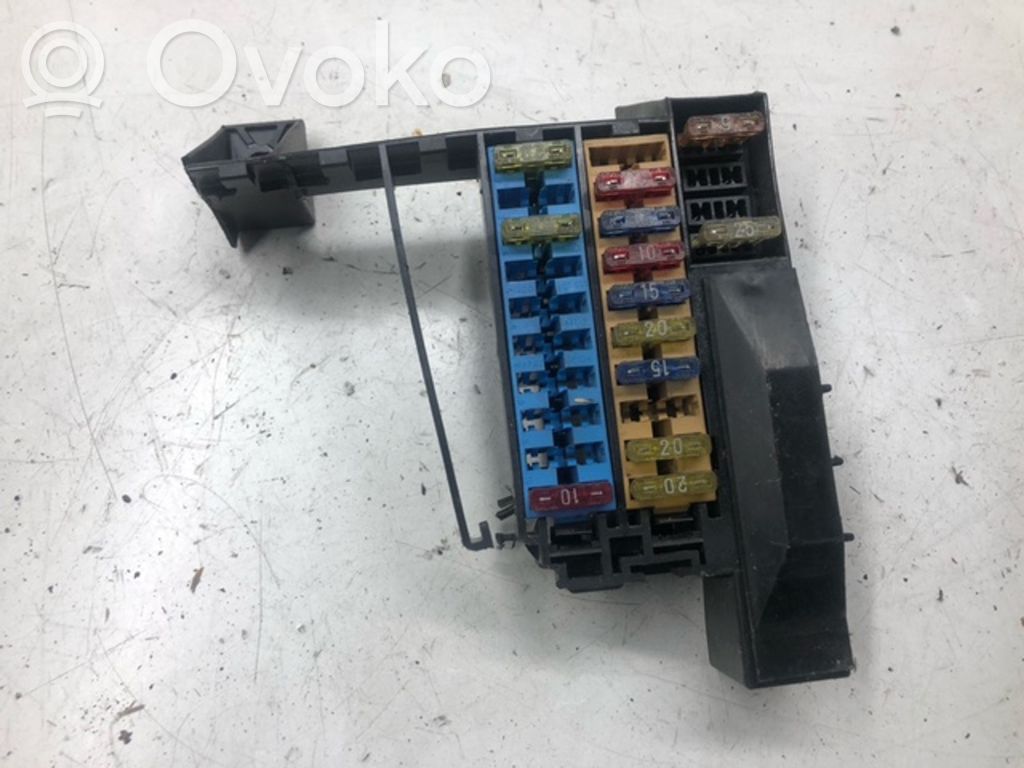 Audi A8 S8 D2 4D Fuse module 