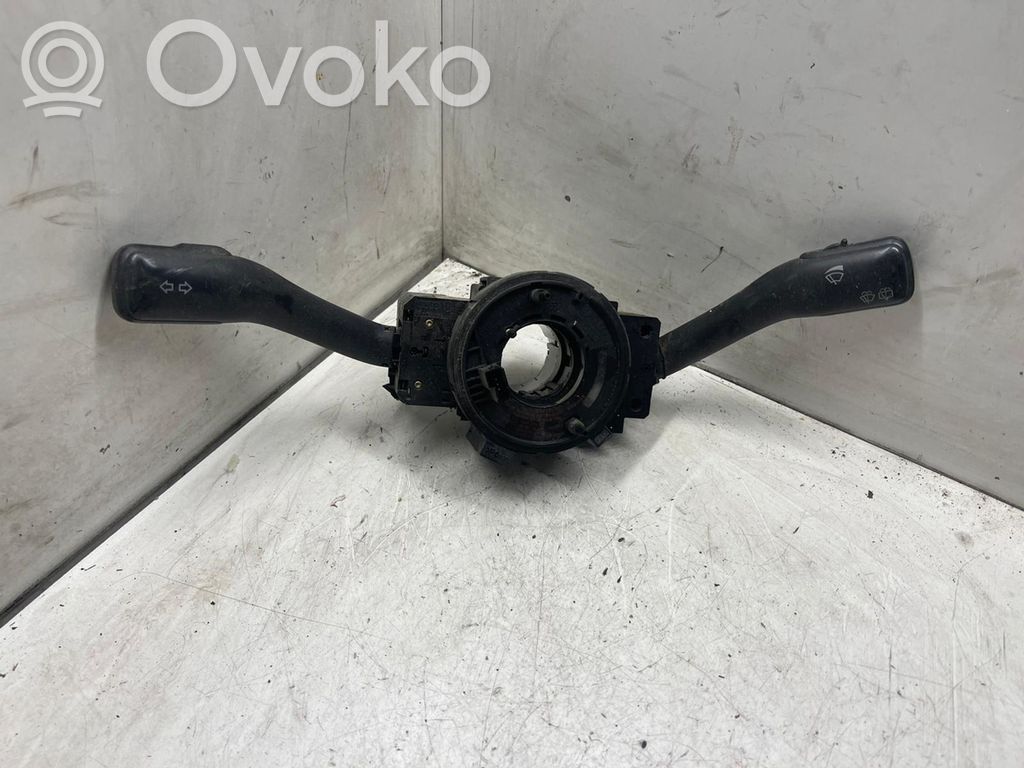 Volkswagen Golf IV Wiper turn signal indicator stalk/switch 