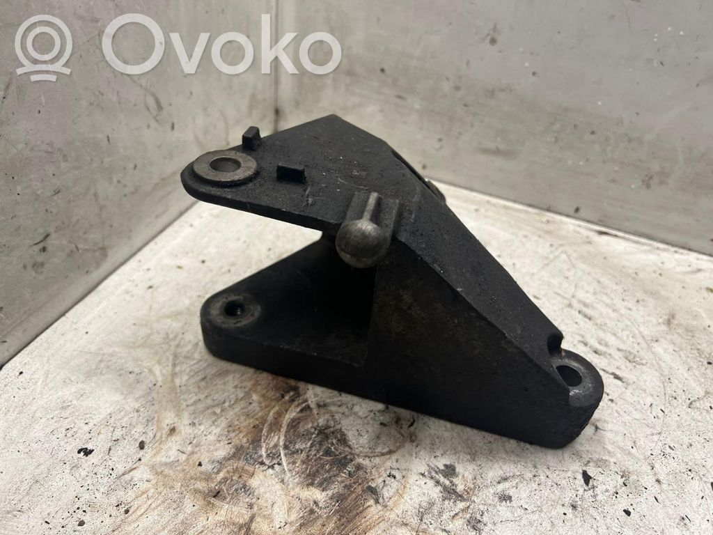 Opel Vectra C Engine mounting bracket 